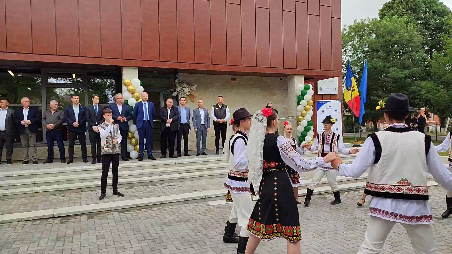 Salariu_mare_și_un_loc_de_muncă_aproape_de casă_Ceși_mai_doresc_candidații_moldoveni_LucruMD