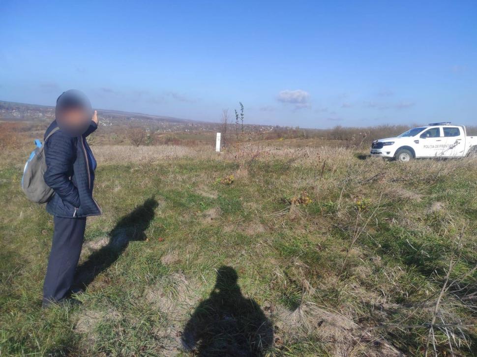 O trecere ilegală a frontierei și un document fals, depistate DR Nord
